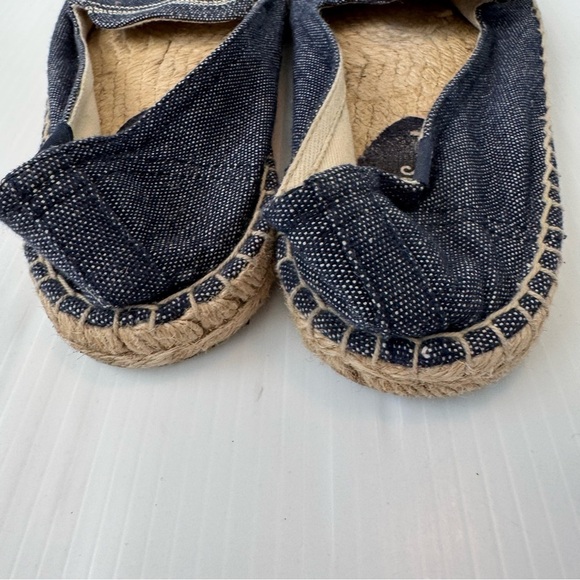 Soludos Mens yucatan Blue and Cream Espadrille Flats - Picture 7 of 8